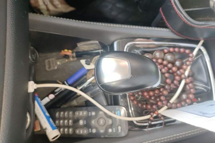 Used CHANGAN OSHAN A800 2017 1.5T Automatic Luxury Model Gear Lever