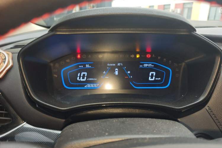 Used CHANGAN OSHAN A800 2017 1.6L Manual Comfort Model Instrument Cluster