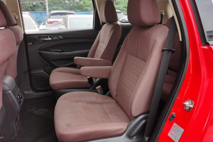 Used CHANGAN OSHAN A800 2017 1.5T Automatic Comfort Model Left Rear Seat