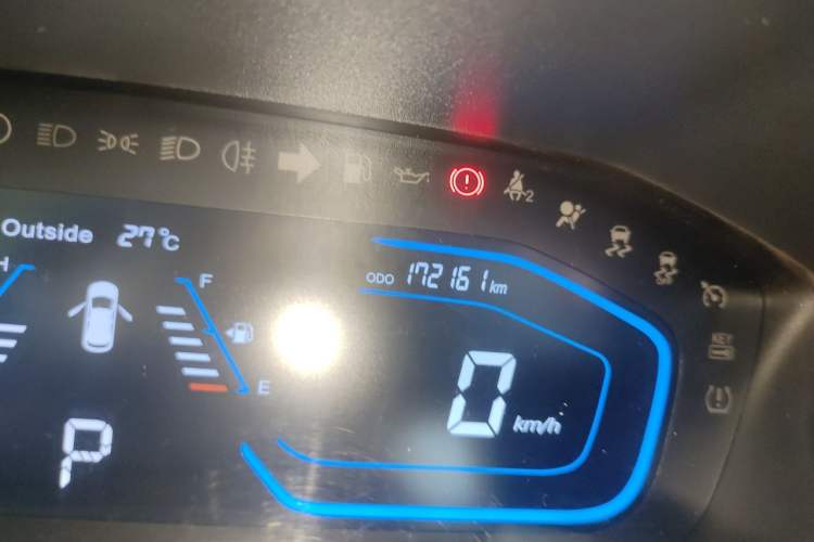 Used CHANGAN OSHAN A800 2017 1.5T Automatic Luxury Model Odometer Close Up