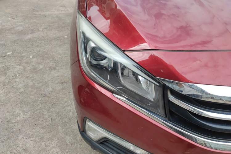Used CHANGAN OSHAN A800 2017 1.6L Manual Comfort Model Right Front Headlight