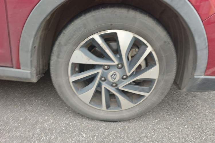 Used CHANGAN OSHAN A800 2017 1.6L Manual Comfort Model Right Front Wheel Hub