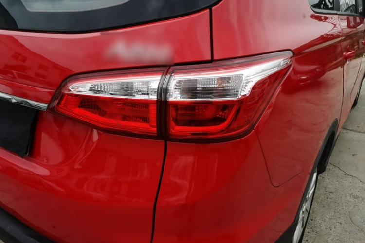 Used CHANGAN OSHAN A800 2017 1.5T Automatic Comfort Model Right Rear Taillight