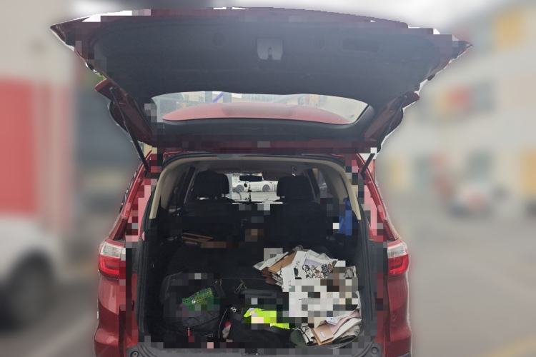 Used CHANGAN OSHAN A800 2017 1.6L Manual Comfort Model Trunk