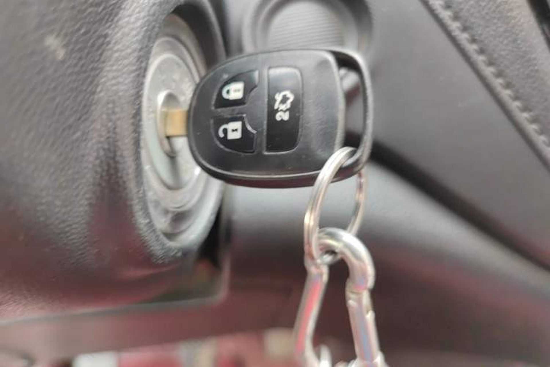 Used CHANGAN OSHAN A800 2017 1.6L Manual Comfort Model Vehicle Key