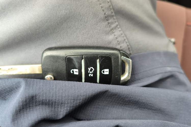 Used CHANGAN OSHAN A800 2017 1.5T Automatic Comfort Model Vehicle Key