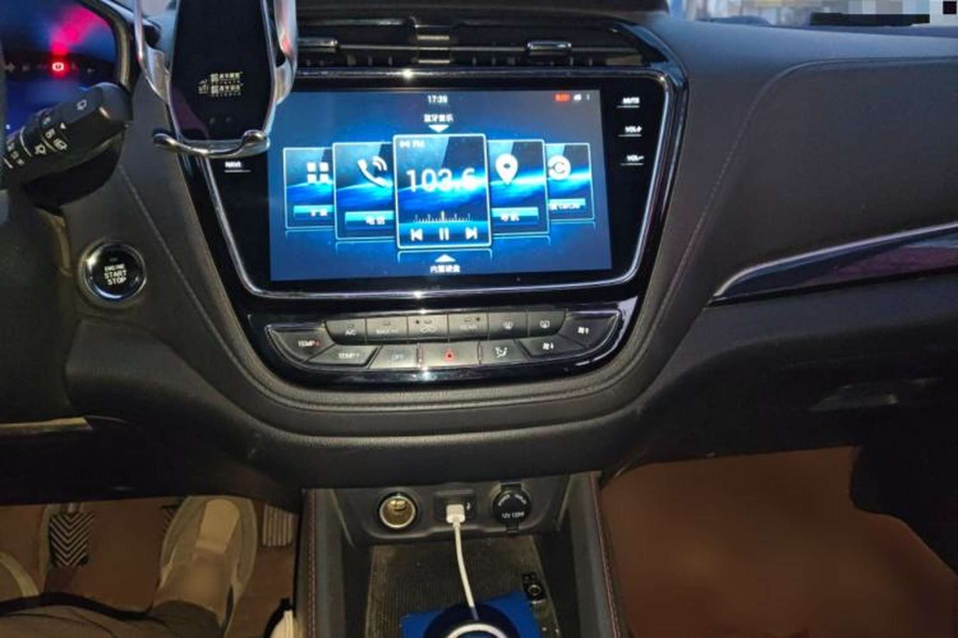 Used CHANGAN OSHAN A800 2017 1.6L Manual Luxury Model Audio And AC Panel