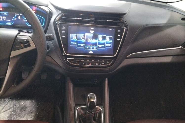 Used CHANGAN OSHAN A800 2017 1.5T Manual Luxury Model Audio And AC Panel