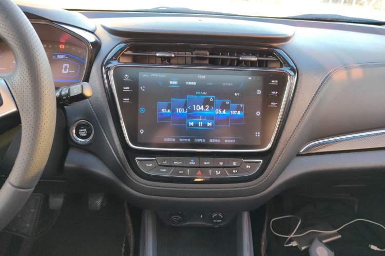 Used CHANGAN OSHAN A800 2017 1.6L Manual Luxury Model Audio And AC Panel