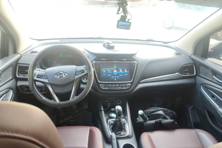 Used CHANGAN OSHAN A800 2017 1.5T Manual Luxury Model Center Console