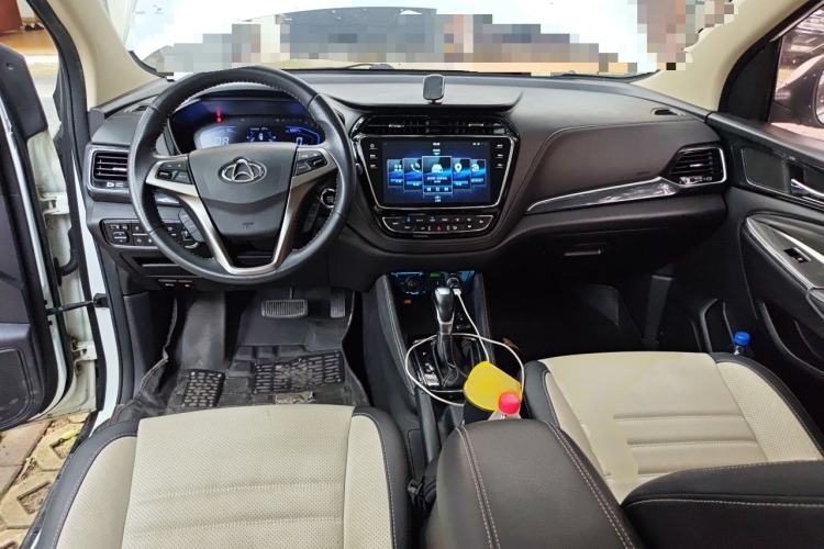 Used CHANGAN OSHAN A800 2017 1.5T Automatic ZhiZun Model Center Console