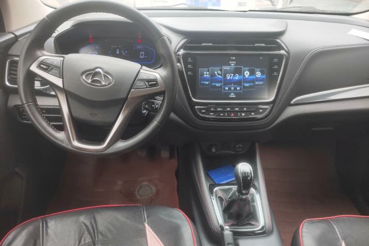 Used CHANGAN OSHAN A800 2017 1.6L Manual Comfort Model Center Console