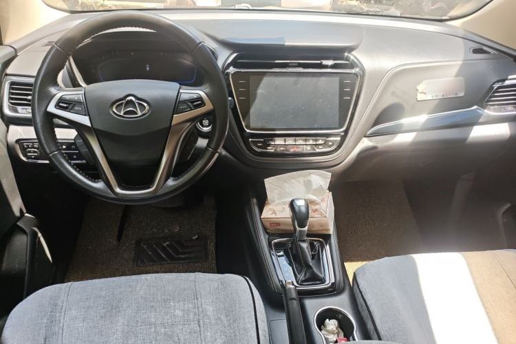 Used CHANGAN OSHAN A800 2017 1.5T Automatic ZhiZun Model Center Console