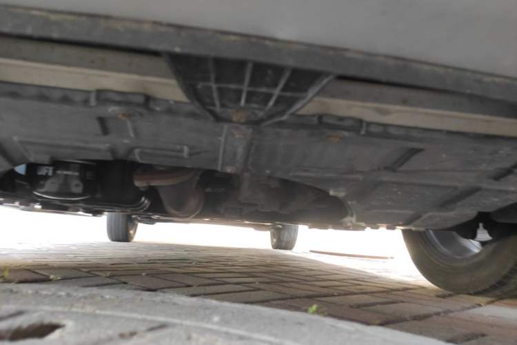 Used CHANGAN OSHAN A800 2017 1.5T Automatic ZhiZun Model Chassis Front