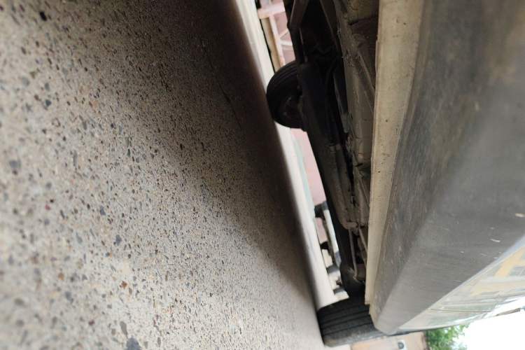 Used CHANGAN OSHAN A800 2017 1.6L Manual Comfort Model Chassis Front Left