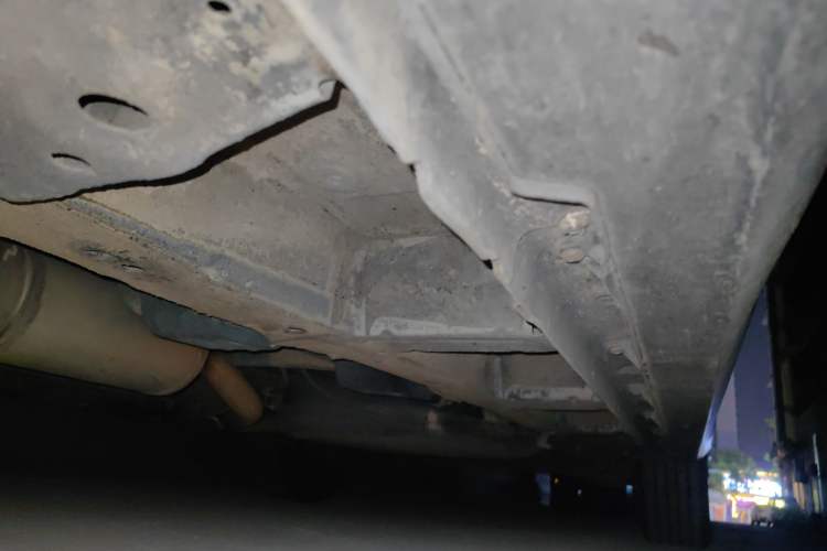 Used CHANGAN OSHAN A800 2017 1.5T Automatic ZhiZun Model Chassis Front Left