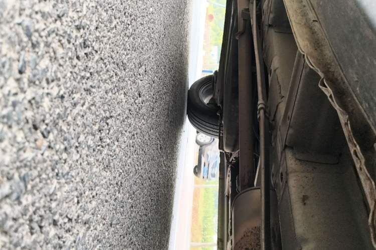 Used CHANGAN OSHAN A800 2017 1.6L Manual Luxury Model Chassis Front Right