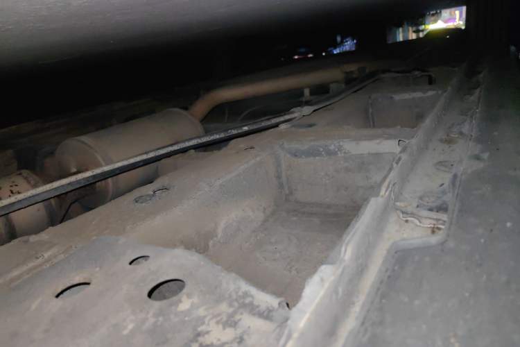 Used CHANGAN OSHAN A800 2017 1.5T Automatic ZhiZun Model Chassis Front Right
