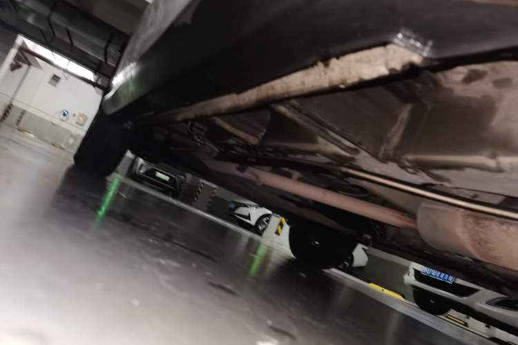 Used CHANGAN OSHAN A800 2017 1.6L Manual Comfort Model Chassis Front Right