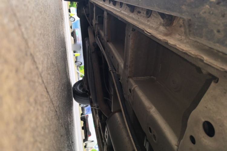Used CHANGAN OSHAN A800 2017 1.5T Manual Elite Version Chassis Front Right