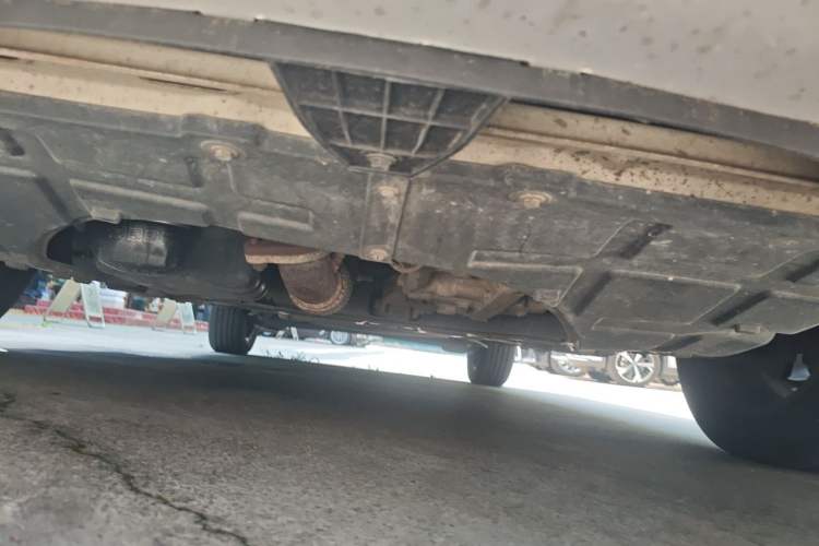 Used CHANGAN OSHAN A800 2017 1.5T Automatic ZhiZun Model Chassis Front