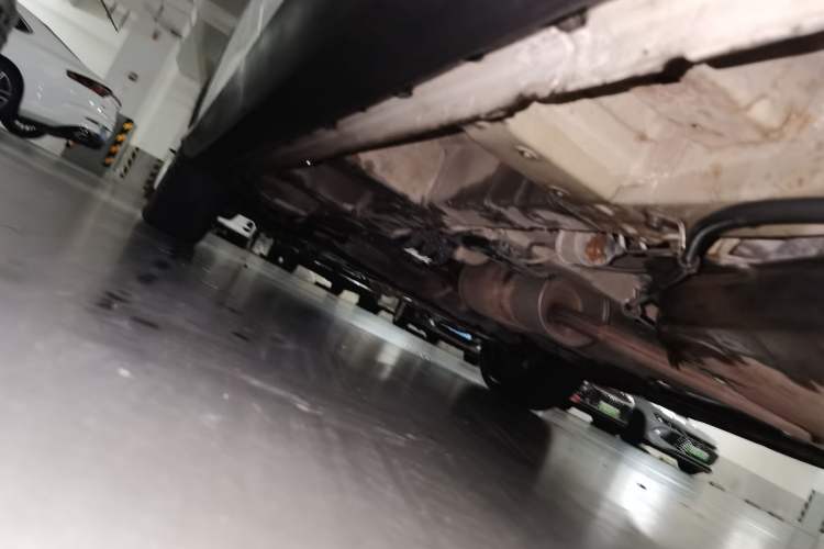 Used CHANGAN OSHAN A800 2017 1.6L Manual Comfort Model Chassis Rear Left