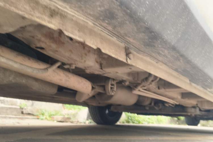 Used CHANGAN OSHAN A800 2017 1.5T Manual Elite Version Chassis Rear Right