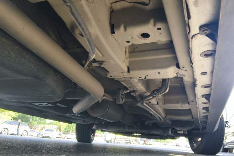 Used CHANGAN OSHAN A800 2017 1.5T Manual Luxury Model Chassis Rear Right