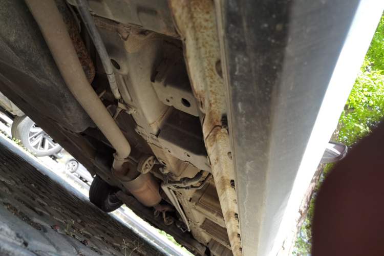 Used CHANGAN OSHAN A800 2017 1.6L Manual Comfort Model Chassis Rear Right