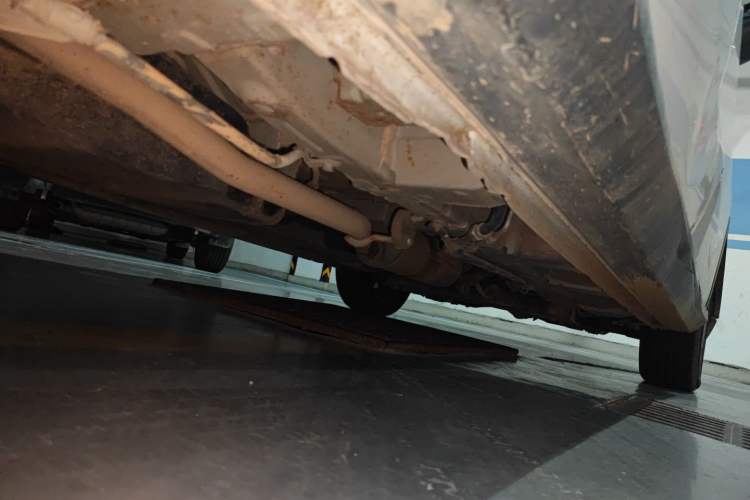 Used CHANGAN OSHAN A800 2017 1.6L Manual Comfort Model Chassis Rear Right