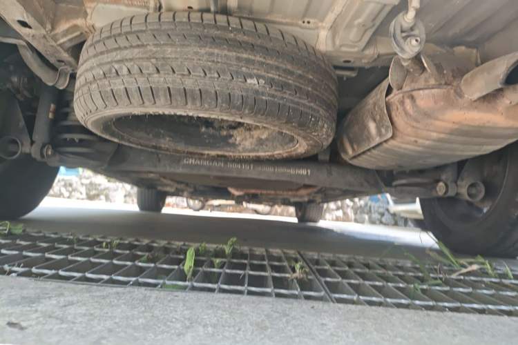 Used CHANGAN OSHAN A800 2017 1.5T Automatic ZhiZun Model Chassis Rear