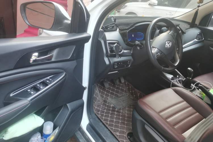 Used CHANGAN OSHAN A800 2017 1.6L Manual Luxury Model Driver Seat