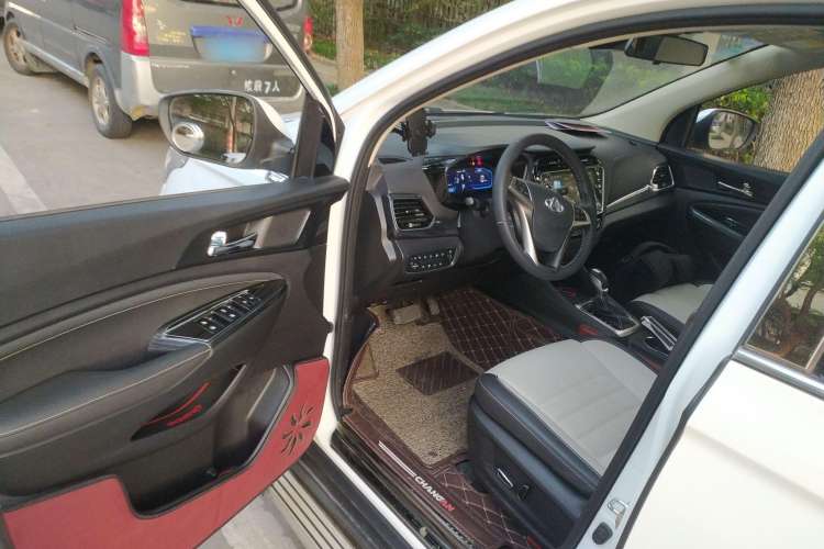 Used CHANGAN OSHAN A800 2017 1.5T Automatic ZhiZun Model Driver Seat
