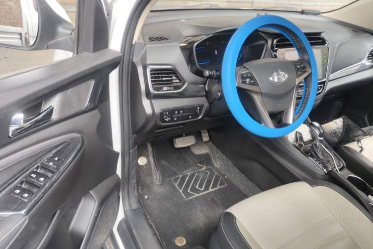 Used CHANGAN OSHAN A800 2017 1.5T Automatic Luxury Model Driver Seat