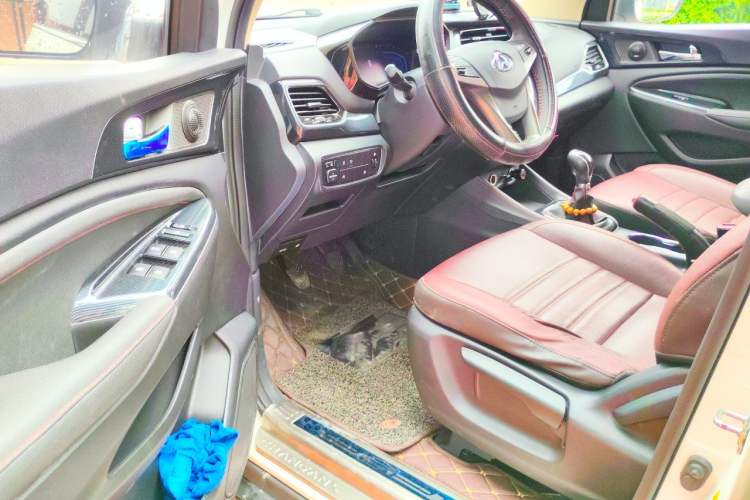 Used CHANGAN OSHAN A800 2017 1.5T Manual Luxury Model Driver Seat