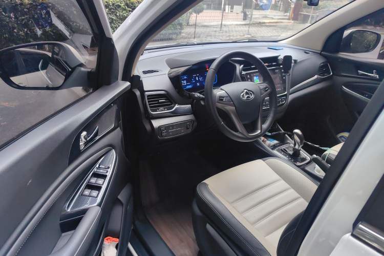 Used CHANGAN OSHAN A800 2017 1.5T Automatic Luxury Model Driver Seat