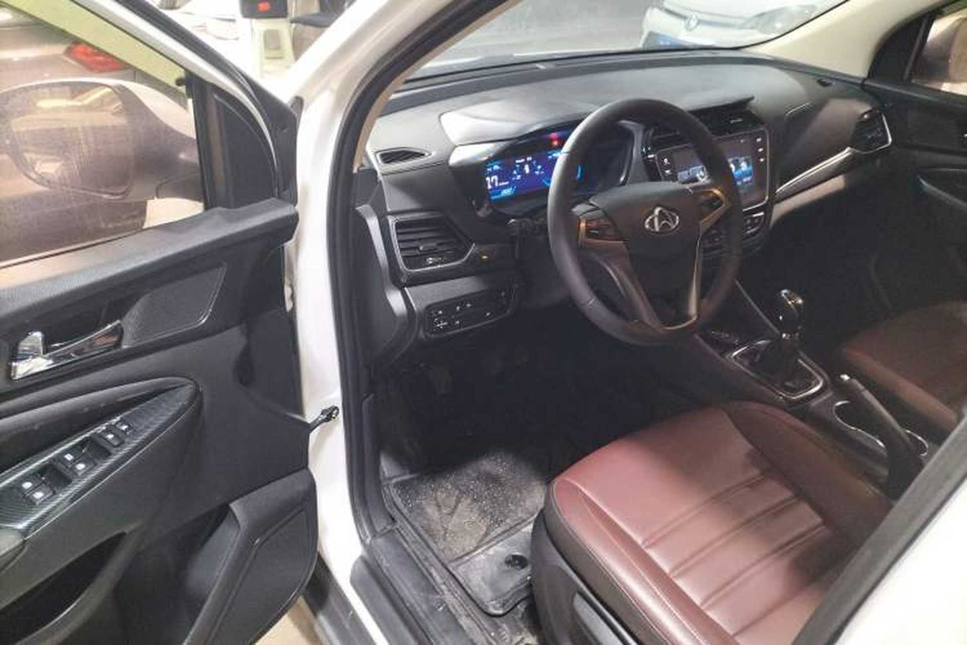 Used CHANGAN OSHAN A800 2017 1.5T Manual Luxury Model Driver Seat