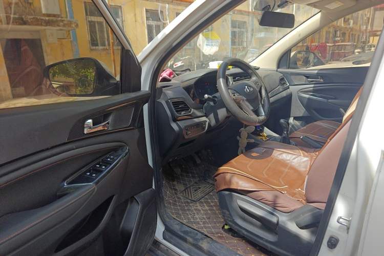 Used CHANGAN OSHAN A800 2017 1.6L Manual Comfort Model Driver Seat