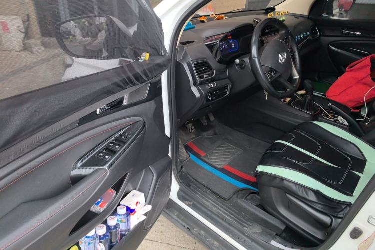 Used CHANGAN OSHAN A800 2017 1.5T Manual Elite Version Driver Seat