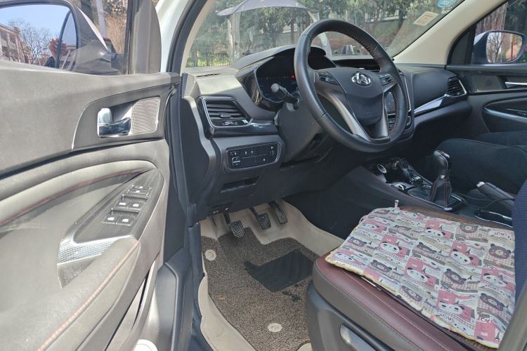 Used CHANGAN OSHAN A800 2017 1.6L Manual Luxury Model Driver Seat