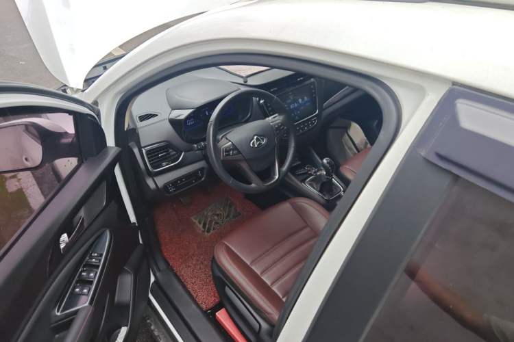 Used CHANGAN OSHAN A800 2017 1.6L Manual Luxury Model Driver Seat