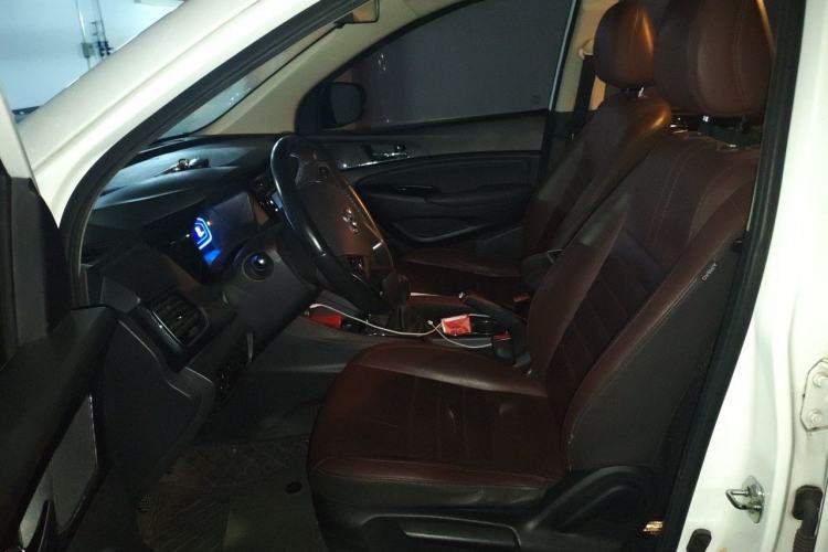 Used CHANGAN OSHAN A800 2017 1.6L Manual Luxury Model Driver Seat