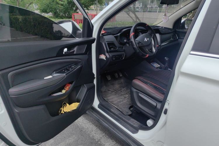 Used CHANGAN OSHAN A800 2017 1.6L Manual Luxury Model Driver Seat