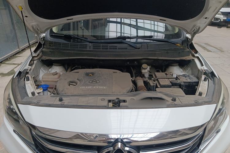 Used CHANGAN OSHAN A800 2017 1.6L Manual Comfort Model Engine Bay