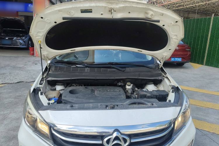 Used CHANGAN OSHAN A800 2017 1.5T Manual Luxury Model Engine Bay