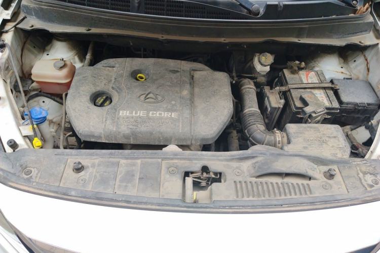 Used CHANGAN OSHAN A800 2017 1.6L Manual Comfort Model Engine Bay