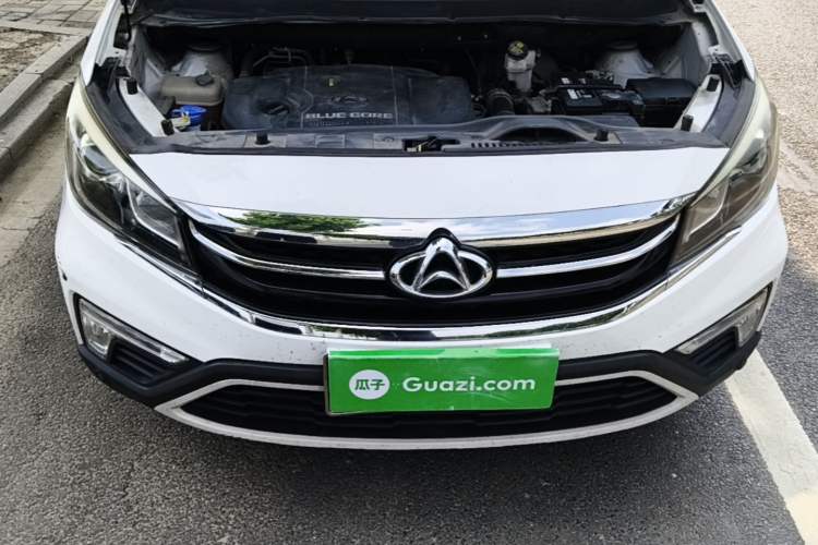 Used CHANGAN OSHAN A800 2017 1.6L Manual Luxury Model Engine Bay