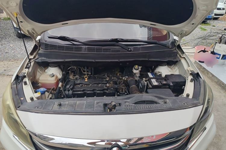 Used CHANGAN OSHAN A800 2017 1.6L Manual Comfort Model Engine Bay