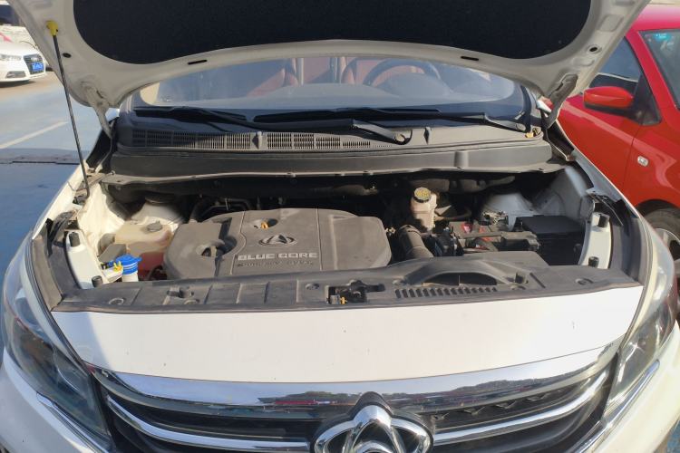 Used CHANGAN OSHAN A800 2017 1.6L Manual Luxury Model Engine Bay