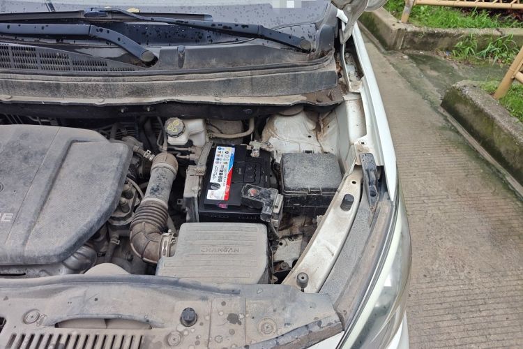 Used CHANGAN OSHAN A800 2017 1.6L Manual Luxury Model Engine Bay Left